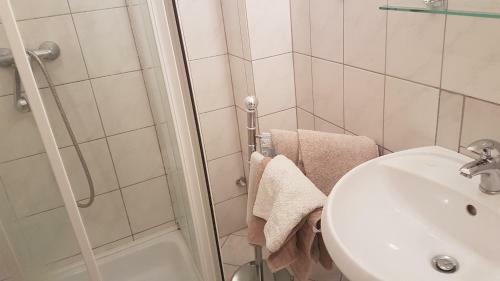 Hostal Rooms Zagon
