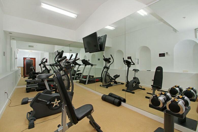 Nob Hill Hotel