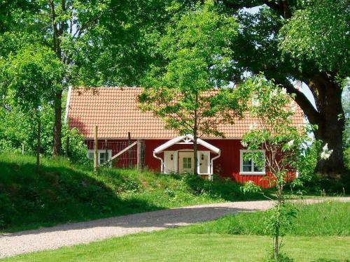 Three-bedroom Holiday Home In H�cksvik