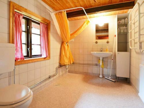Two-bedroom Holiday Home In Vissefj�rda 2
