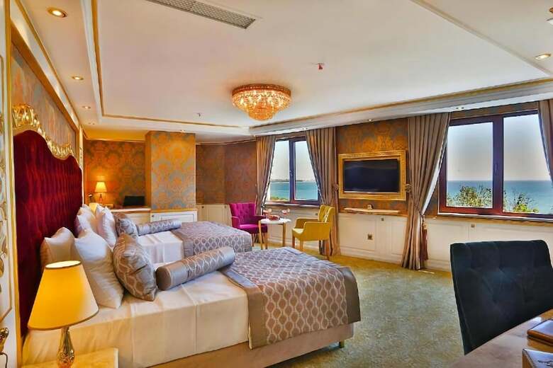 Hotel Emirhan Palace