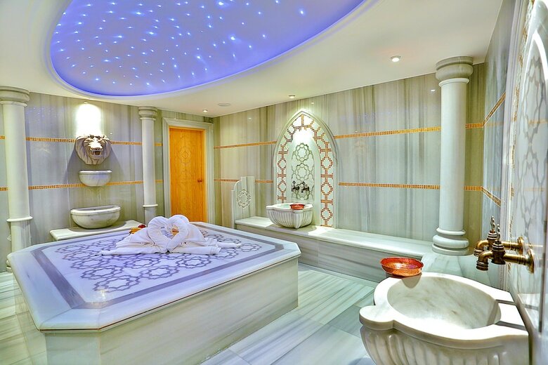 Hotel Emirhan Palace