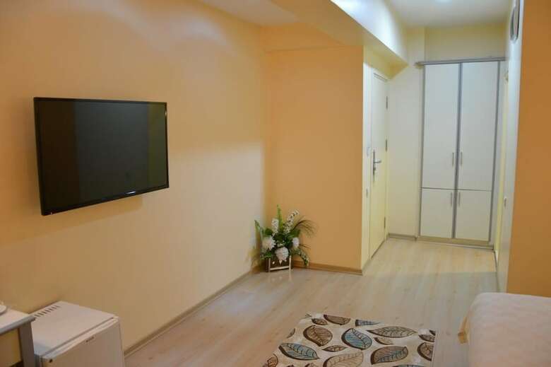 Remay Hotel