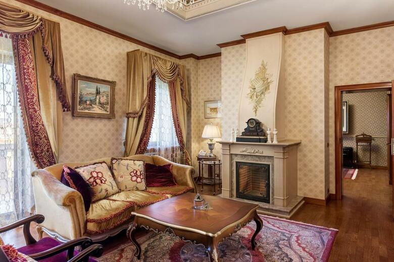 Carol Parc Hotel