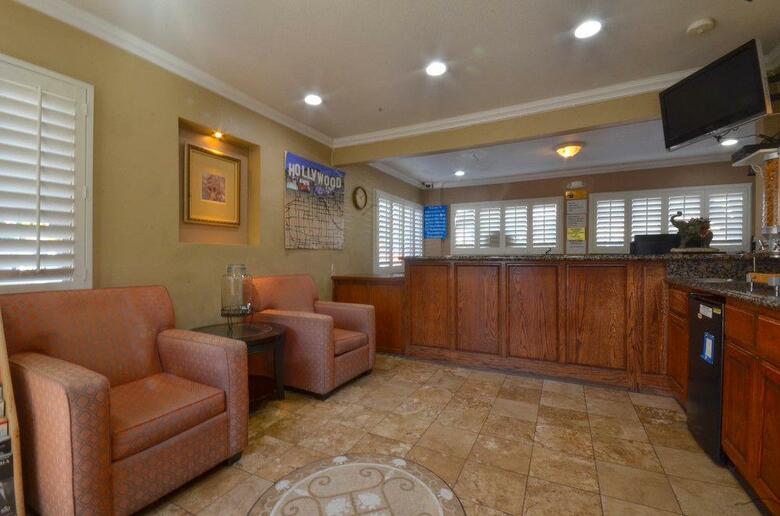 Hotel Hollywood City Inn