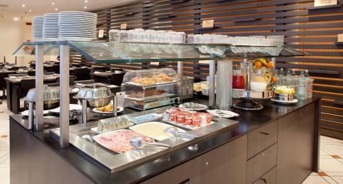 Hotel Ovest