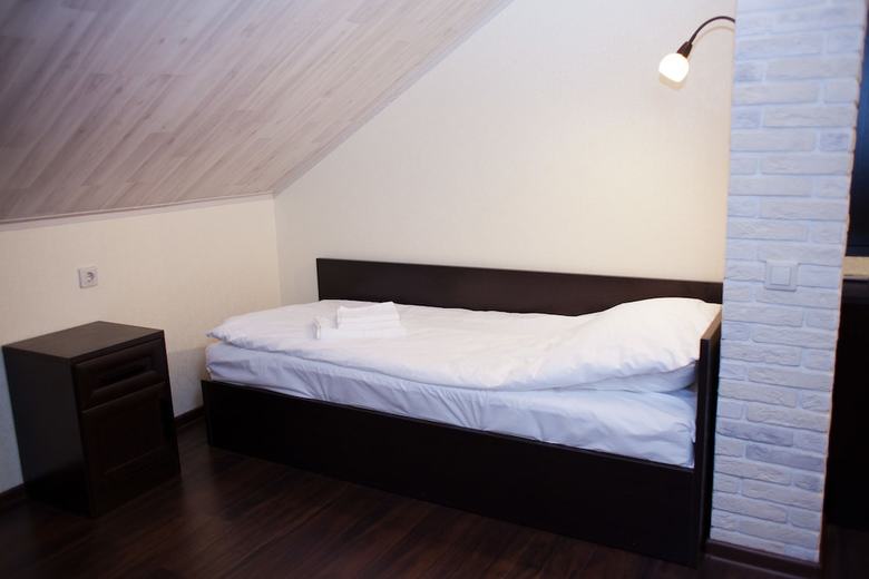 Parallel Hotel