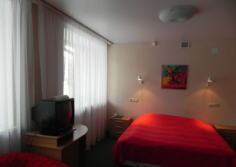 Izumrud Hotel