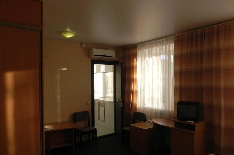 Izumrud Hotel