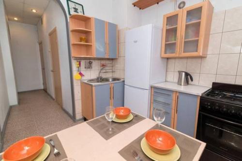 Apartment On Malysheva 1