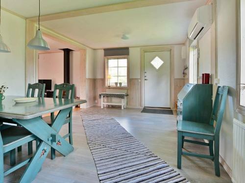 One-bedroom Holiday Home In �desh�g 2