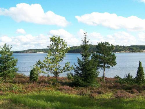Two-bedroom Holiday Home In Tanumshede