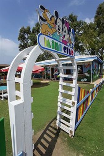 Hotel Euphoria Palm Beach Resort
