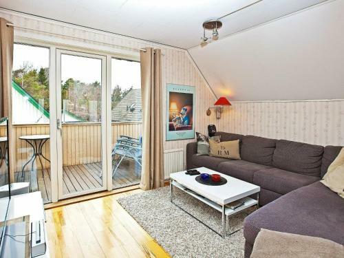 Three-bedroom Holiday Home In Str�mstad 3