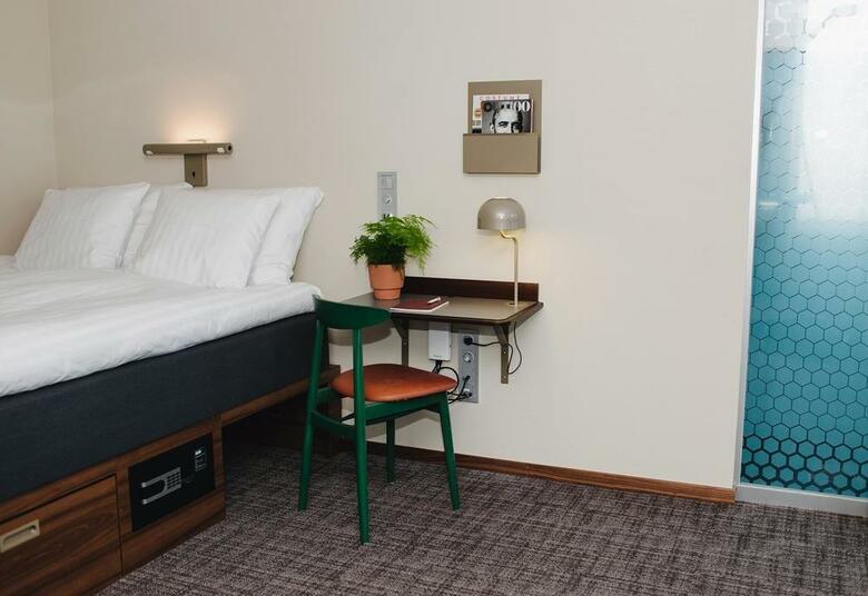Best Western And Hotel