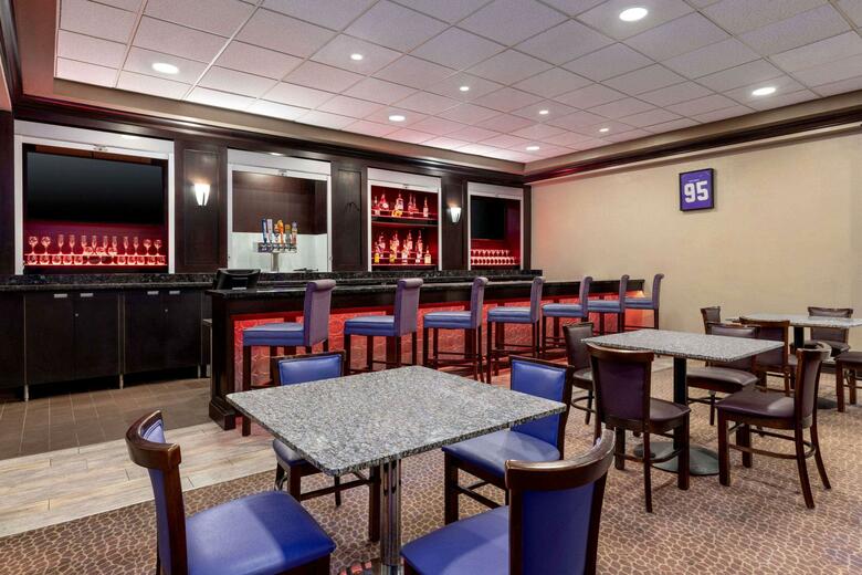 Wyndham Garden Hotel Dallas Park Central