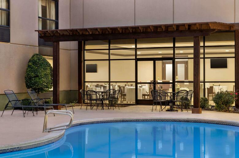 Wyndham Garden Hotel Dallas Park Central