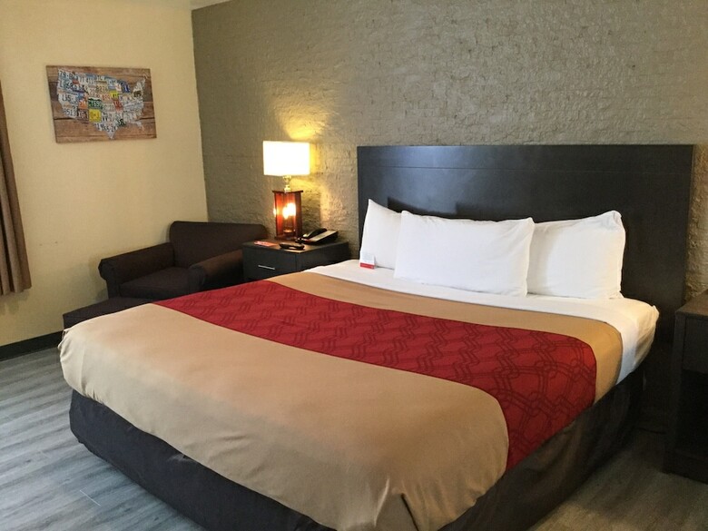 Hotel Econo Lodge Metro