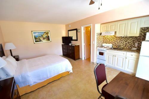 Hotel Surf Side Resort