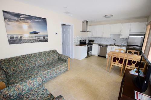 Hotel Surf Side Resort
