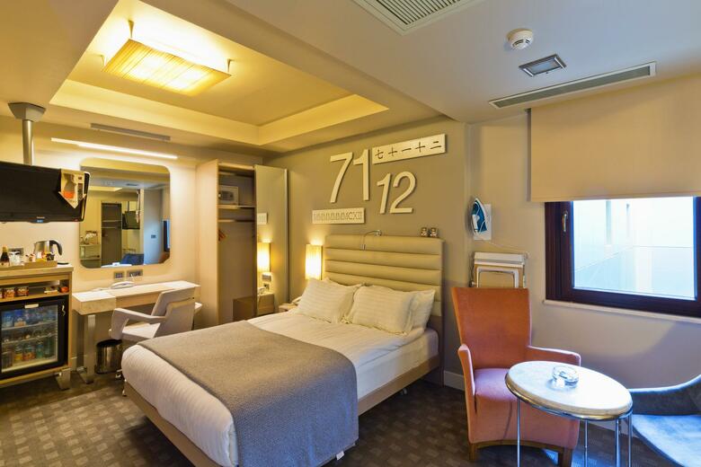 The Peak Hotel