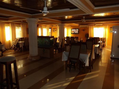 Nhyira Hotel