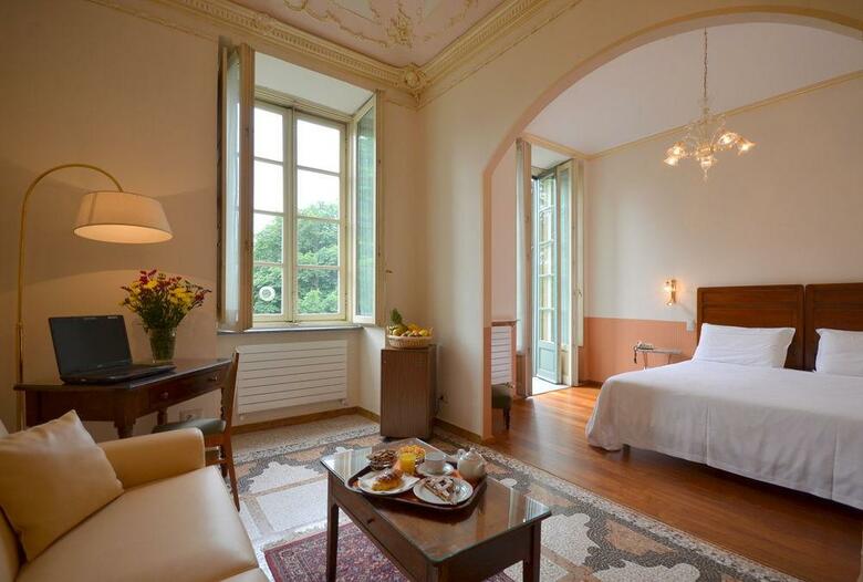 Hotel Roma E Rocca Cavour