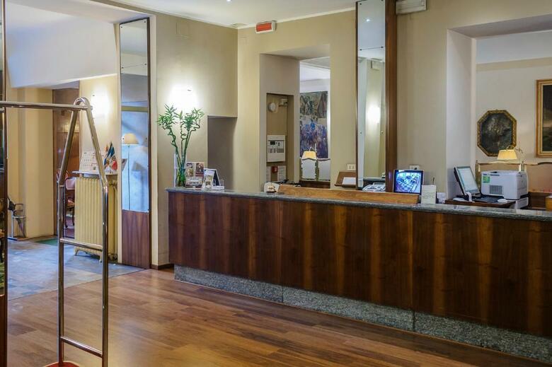 Hotel Roma E Rocca Cavour