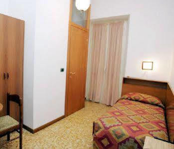 Hotel Eden