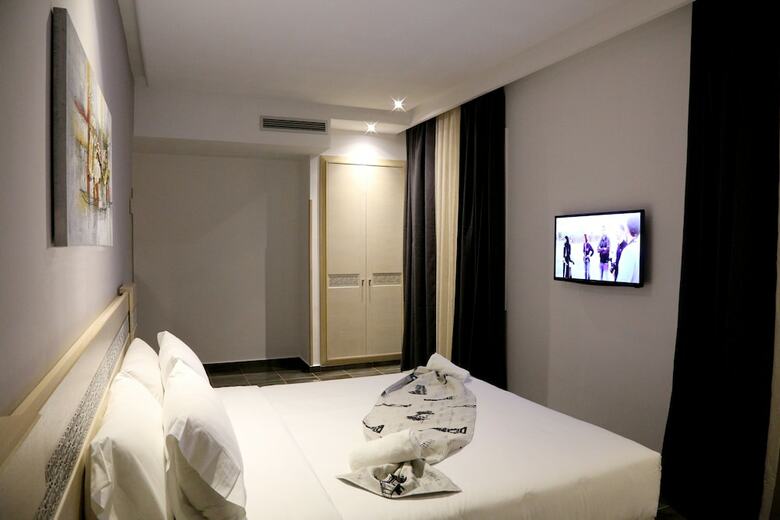 Hotel A44