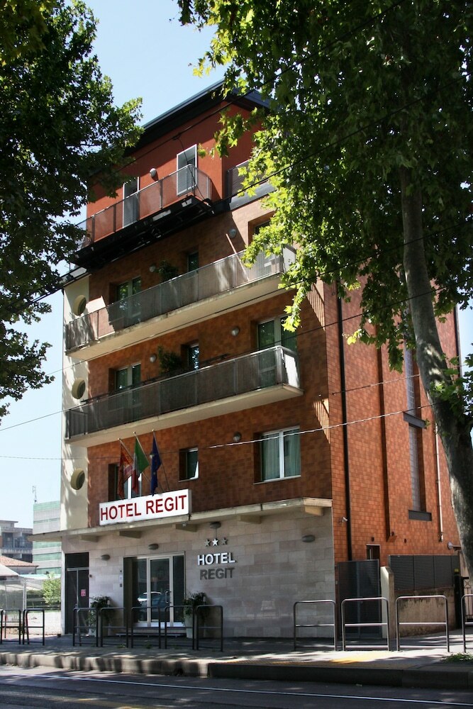 Regit Hotel