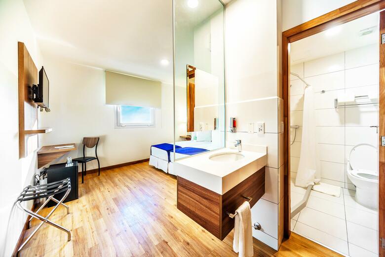 Hotel Lp Equipetrol