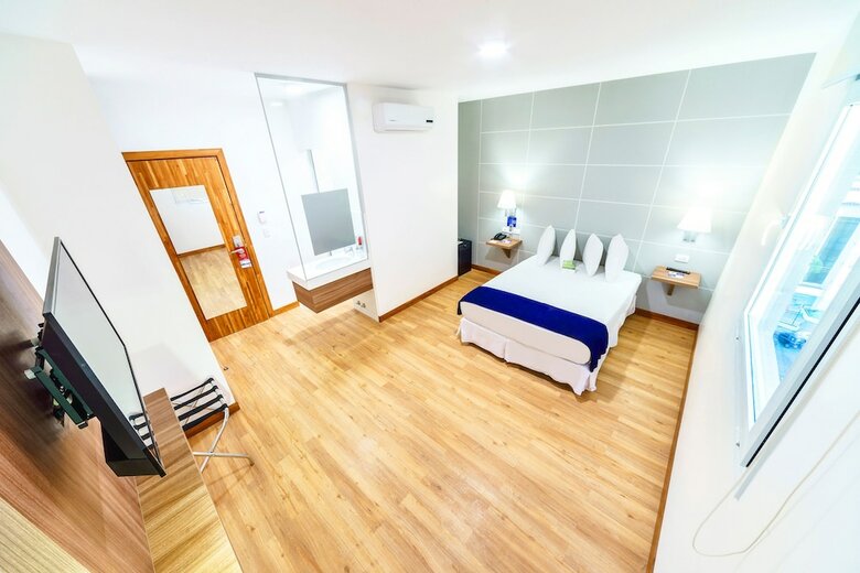 Hotel Lp Equipetrol