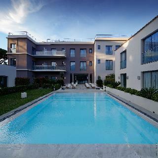 Kube Hotel