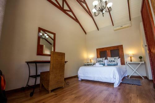 Hostal Classic Court B&B