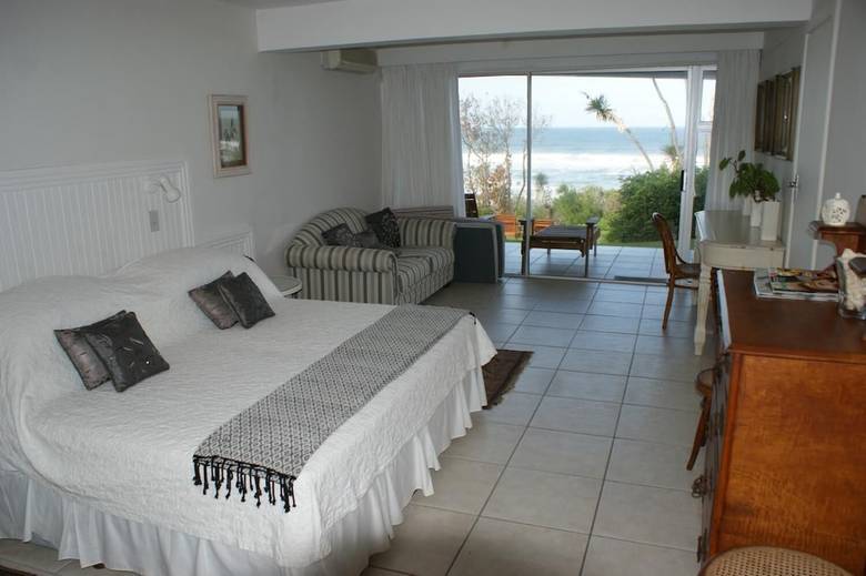 Hostal The Pink Lodge On The Beach
