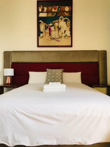 Hostal Larq�a Park Rooms