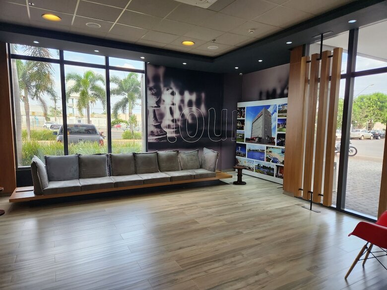 Hotel Ibis Jata�