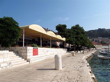 Delfin Hotel (sea View)