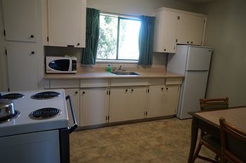 Motel Westward Inn & Suites