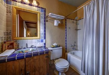 Hotel Hacienda Del Sol Ranch Resort
