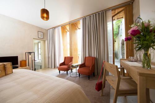 Hotel De La Villeon
