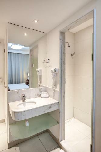 Bristol Easy Hotel - Reta Da Penha
