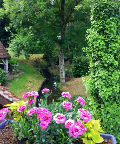 Bed & Breakfast Domaine De Ferchaud