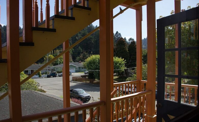 Bed & Breakfast Gingerbread Mansion Inn