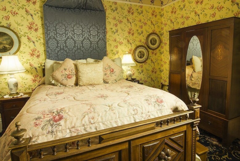 Bed & Breakfast Gingerbread Mansion Inn