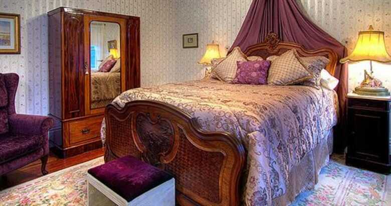 Bed & Breakfast Gingerbread Mansion Inn
