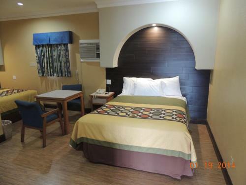 Motel Reedley Inn