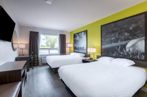 Motel Super 8 By Wyndham Winnipeg East Mb