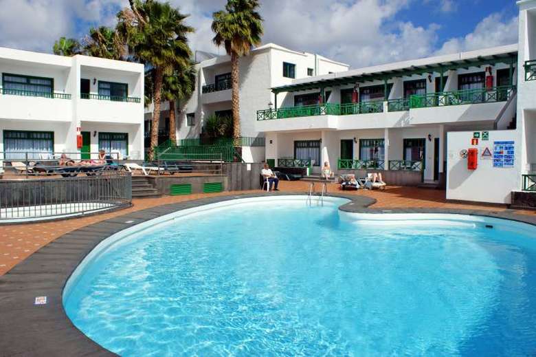 Elena Apartamentos